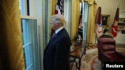 Дональд Трамп в Овальному кабінету після інтерв’ю Reuters