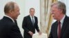 普京在莫斯科会见美国国家安全顾问博尔顿