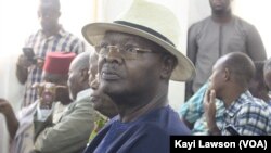 Agbéyomé Kodjo, assiste à la conférence de presse du Candidat de l’ANC à Lomé, le 21 janvier 2020. (VOA/Kayi Lawson)