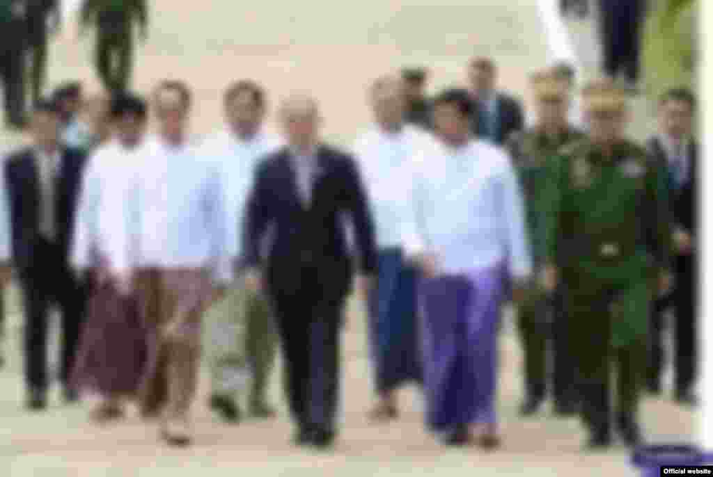 သမ္မတ ဦးသိန်းစိန်ရဲ့ မွန်ဂိုလီးယားနိုင်ငံ ခရီးစဉ် (ဓာတ်ပုံ - မြန်မာသမ္မတရုံးဝပ်ဆိုဒ်)