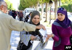 Tunis: Hukmron islomiy partiya tenglik, demokratiya va’da qilmoqda