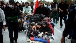 زائران اربعین در کربلا 