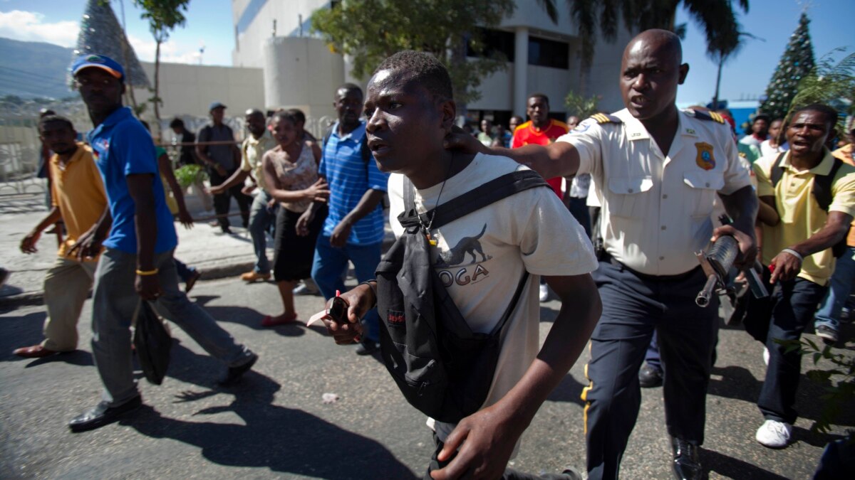 Haiti Protesters Demand Higher Minimum Wage