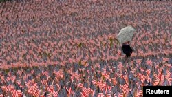 Un déploiement de drapeaux américains à l'occasion du Memorial Day, à Boston dans le Massachusetts