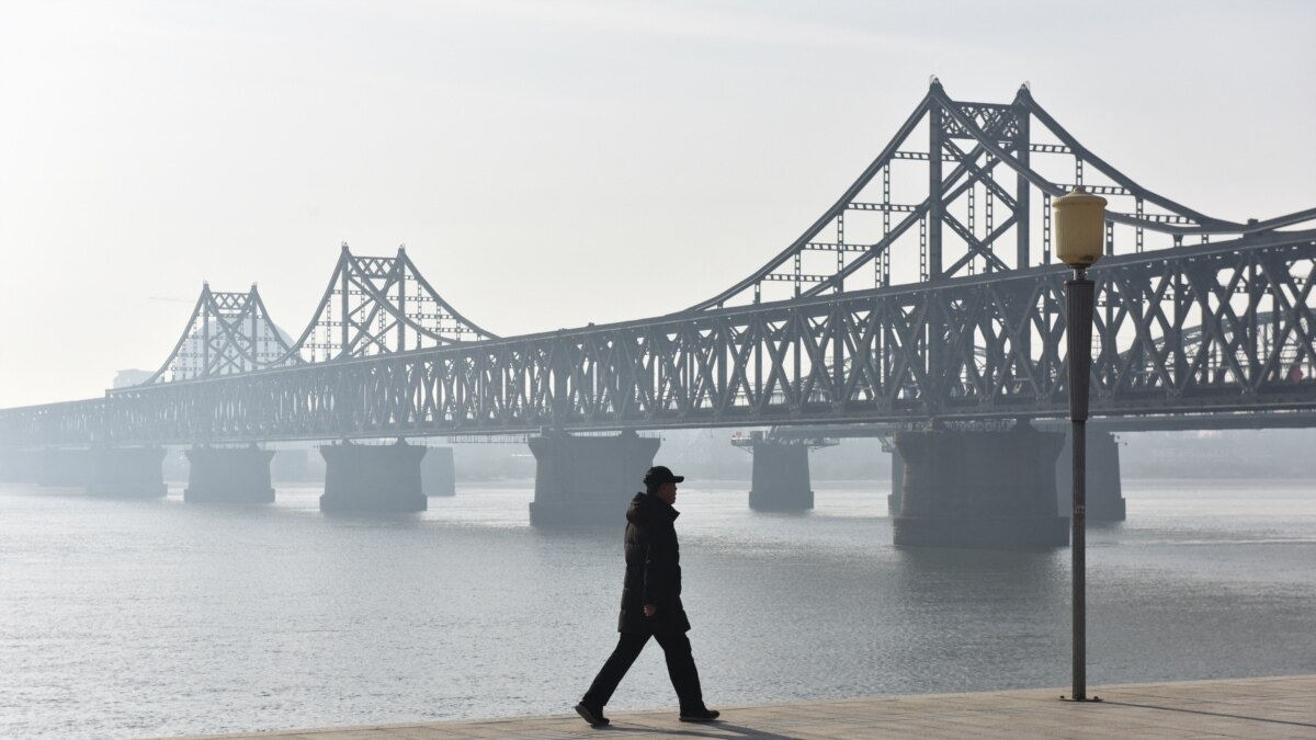 朝鲜扩大对华贸易，但更广泛的疫情应对方式尚不明朗