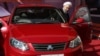 حسن روحانی در حال تست یک خودروی ساخت ایران