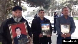 İtkin düşən hərbçilərin valideynləri aksiya keçirib 