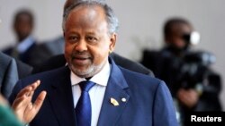 ፎቶ ፋይል - የጂቡቲ ፕሬዘደንት ኢስማኢል ኦማር ጉሌህ (Ismail Omar Guelleh) እ. አ .አ. 2013