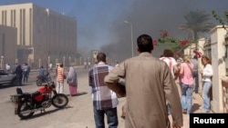 Sebuah bom mobil meledak di depan gedung pemerintah di Sinai, tujuan wisata utama di Mesir hari Senin (7/10). 