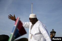 Le président gambien Adama Barrow a été un exemple difficile mais finalement heureux d'élection démocratique, 26 janvier 2017.