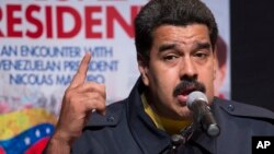 Maduro dijo además que solicitará la normativa de rigor para pedir una reducción de los funcionarios de la embajada de Estados Unidos en Venezuela.