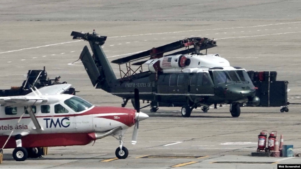 Trực thăng Marine One của TT Donald Trump ở sân bay Nội Bài hôm 20/2/2019. Photo Zing.vn