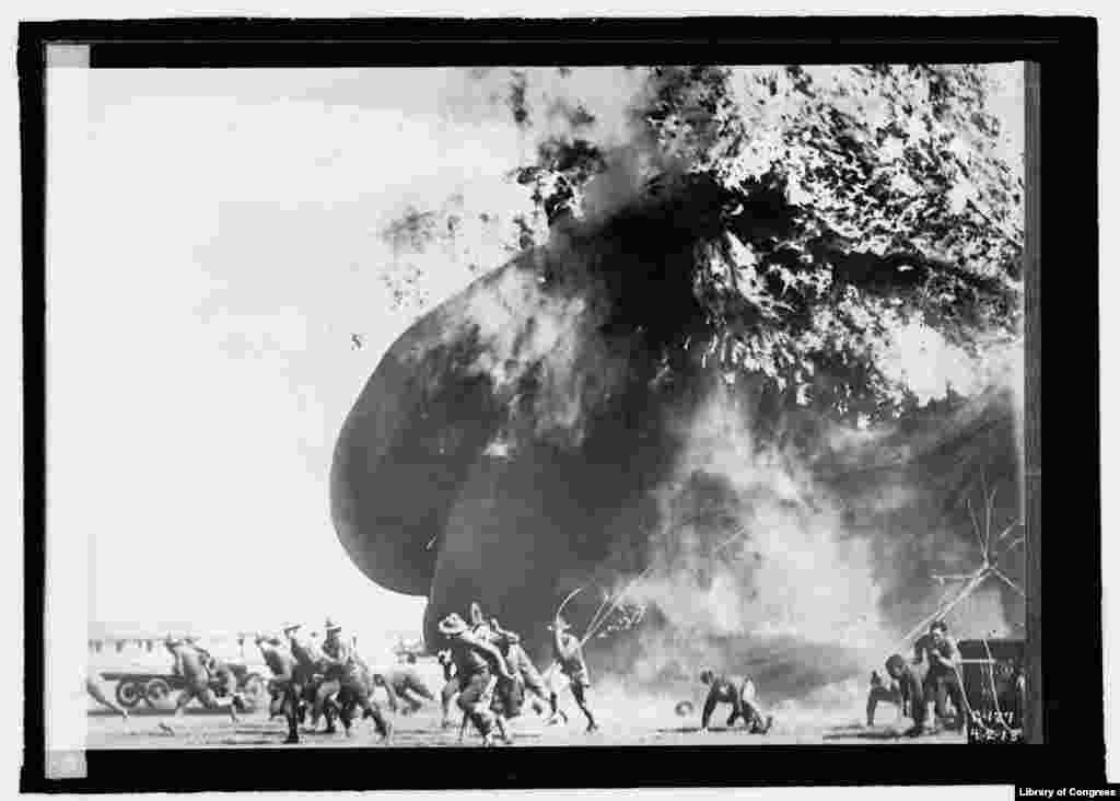 Balloon accident in Fort Sill. Date Created/Published: [between 1918 and 1921] 