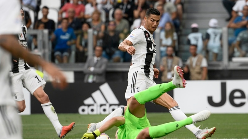 Cristiano Ronaldo face à Jose Mourinho lors de la Ligue des champions
