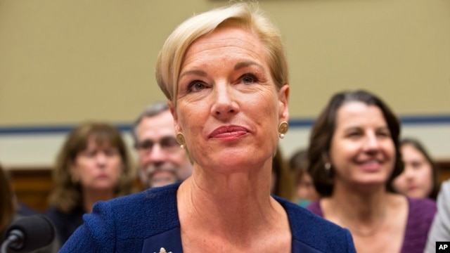 La presidenta de Planned Parenthood, Cecile Richards, testifica ante el Congreso.