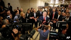 گفتگوی بنیامین نتانیاهو با خبرنگاران در پارلمان اسرائیل (کنست)
