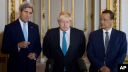 Making a joint statement on Yemen, with left - right, U.S. Secretary of State John Kerry, British Foreign Secretary Boris Johnson and U.N. Special Envoy for Yemen Ismail Ould Cheikh Ahmed, at Lancaster House in London, Oct. 16, 2016. 