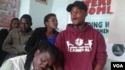 Abanye abakhankasela ukuthi abatsha bavote kukhetho oluzayo.