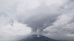 印尼火山繼續噴發大量熔岩