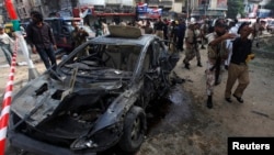 26일 파키스탄 남부 카라치에서 발생한 폭탄테러 현장. 