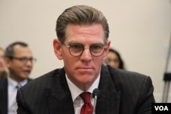 Daniel Mitchell, CEO of SRP International Group, testified before Tom Lantos Human Rights Commission on Cambodia, at the Capitol Hill, Washington, Sept. 10, 2019. (Ten Soksreinith/VOA Khmer)