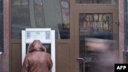 Центробанк Беларуси прекратил продажу валюты коммерческим банкам