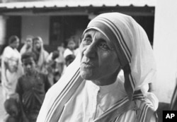 FILE - Mother Teresa, seen March 30, 1966, the superior-general of the Roman Catholic Missionaries of Charity, runs the Home for the Dying Destitutes in Calcutta, India.