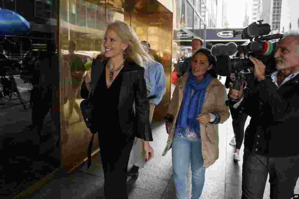 Kellyanne Conway, Trump&#39;s campaign manager arrives at Trump Tower Saturday.