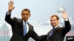 Медведев поздравил Обаму