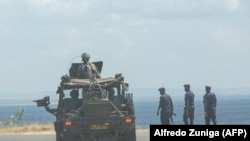 Uma caravana militar das Forças de Defesa da África do Sul patrulha Pemba. 5 de Agosto 2021