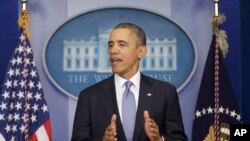 Prezidan Barack Obama ki tap pale de sitiyasyon an nan Ikrèn nan sal de près James Brady a nan La Mezon Blanch (Washington, DC, 17 mas 2014).