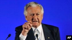 FILE - Former Prime Minister Bob Hawke speaks at the Australian Labor Party's election campaign launch in Brisbane, Aug. 16, 2010.