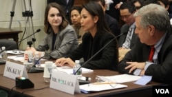 Monovithya Kem, middle, CNRP's deputy director general of public affairs testified at the open hearing on “Cambodia's Descent: Policies to Support Democracy and Human Rights” on Tuesday, December 12, 2017, at the Rayburn House Office Building. (Sreng Leakhena/VOA Khmer)