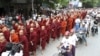 برما: بھکشوؤں کا مسلم اقلیت کے خلاف مظاہرہ 