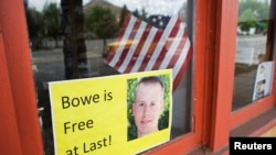 Tấm bảng, ở Hailey, Idaho ủng hộ Trung sĩ Bowe Bergdahl trở về, 1/6/14