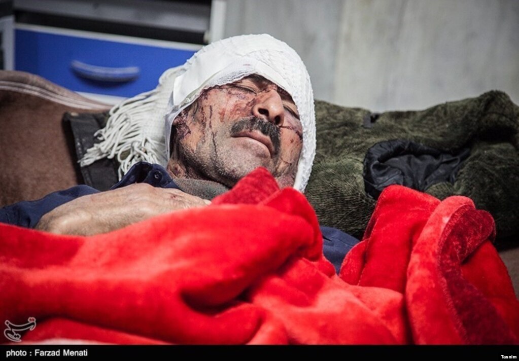 تنها در کرمانشاه ایران نزدیک به ۶۰۰۰ نفر در اثر این زلزله زخمی شده است.