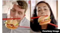 Quảng cáo của Burger King New Zealand về món "bánh mì kẹp ớt ngọt kiểu Việt Nam" bị coi là phân biệt chủng tộc và nhiều người trên mạng xã hội đã kêu gọi tẩy chay đồ ăn nhanh của Mỹ.