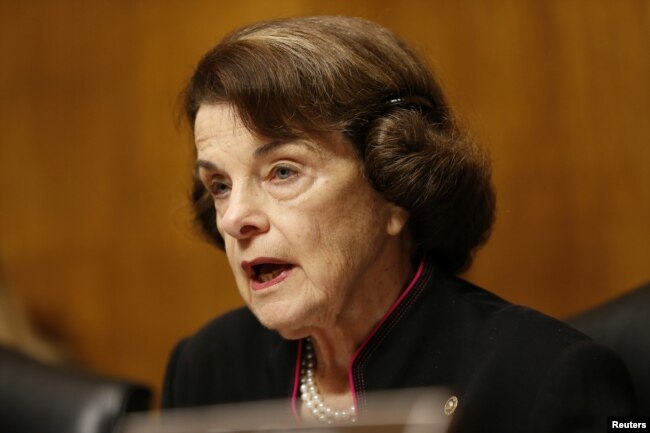 Senadora demócrata Dianne Feinstein, miembro de más alto rango de su partido en el Comité Judicial .