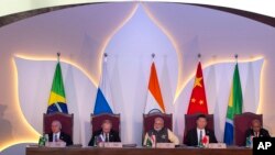 Sommet des Brics : Michel Temer (Brésil), Vladimir Putin (Russie) Narendra Modi (Inde) , Xi Jinping (Chine) et Jacob Zuma (Afrique du sud), Goa, Inde, le 16 octobre 2016. 