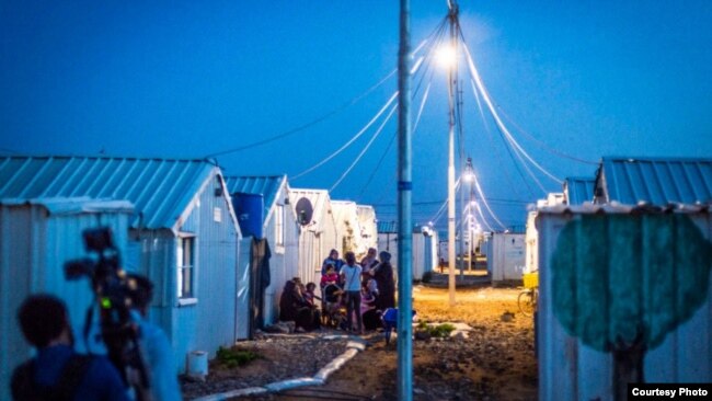 Syrian refugees are now able enjoy evenings outside of their shelters at the Azraq refugee camp in Jordan. (UNHCR/Benoit Almeras Martino)