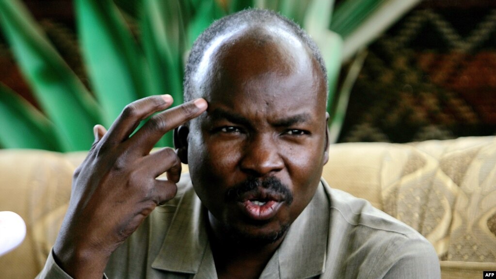 Ahmed Harun, yang saat itu menjabat gubernur Kordofan Selatan, saat konferensi pers di Talodi, Sudan, 12 April 2012. Harun adalah satu dari beberapa pemimpin bekas partai berkuasa, Partai Kongres Nusantara yang ditangkap pada Sabtu, 20 April 2019.
