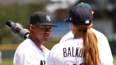 Yankees introduce Rachel Balkovec as 1st woman manager: 7