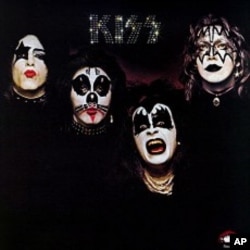 Kiss' "Kiss" CD