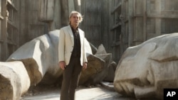 Javier Bardem interpreta al villano Raoul Silva en la última película de James Bond que se estrena este viernes.