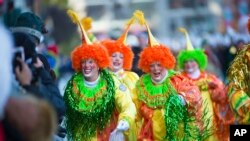 Clowns ki t ap patisipe nan 91èm parad tradisyonèl magazen Macy's nan okazyon Jou Aksyon de Gras la (Thanksgiving Day) jedi 23 novanm 2017 la nan New York. 
