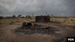 Hundreds of homes like this one were burned to the ground, and 38 people died in the massacre, carried out by Pokomo militia, in Kilelengwani, Kenya, September 2012. (VOA - R. Gogineni)