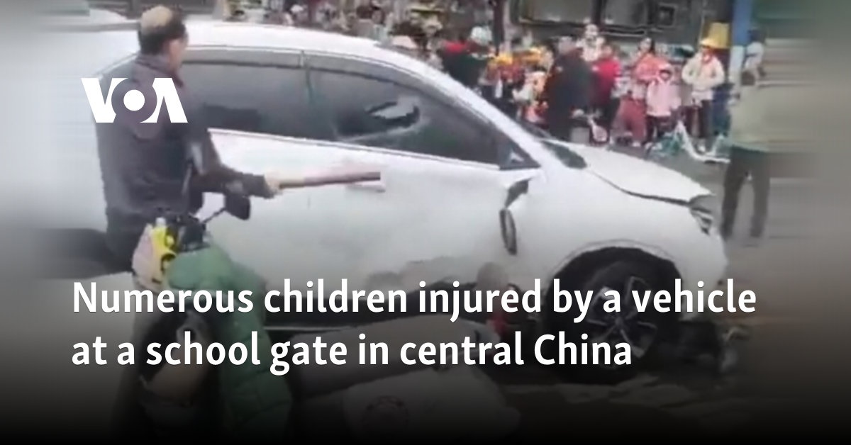 Numerous children injured by a vehicle at a school gate in central China