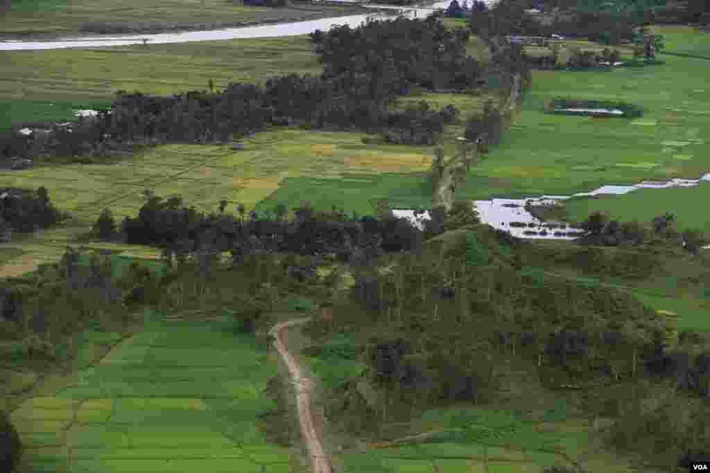 Pemandangan Negara Bagian Rakhine Utara (Moe Zaw and Sithu Naing/VOA Burmese)