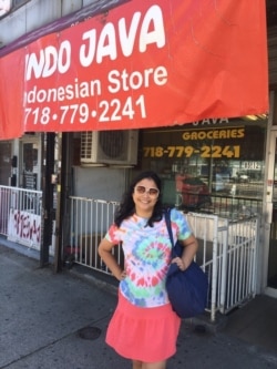 Dini Hyde, warga Indonesia di NY, pelanggan INDO Java (dok: Dini Hyde)