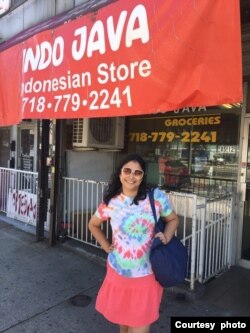 Dini Hyde, warga Indonesia di NY, pelanggan INDO Java (dok: Dini Hyde)